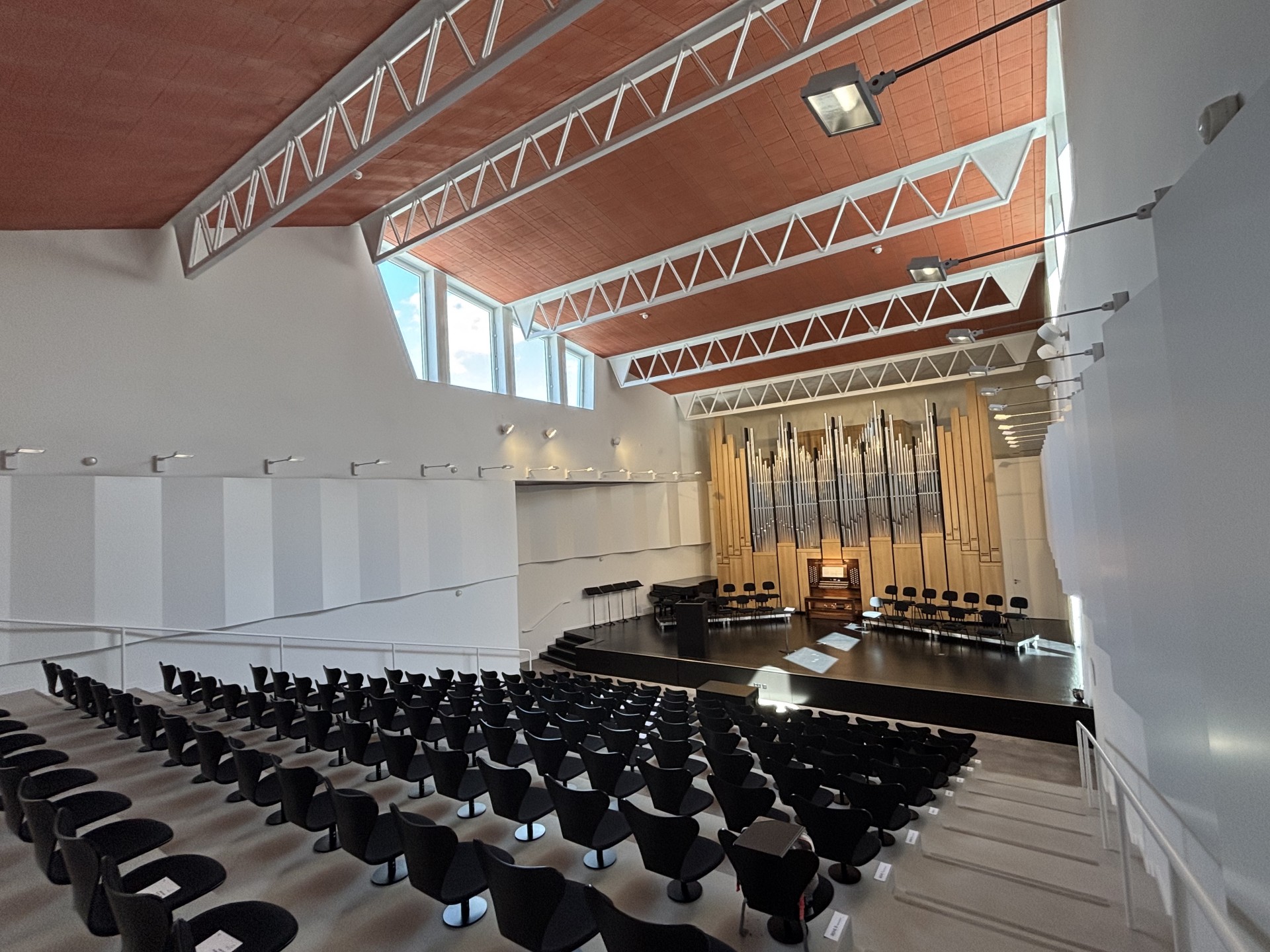 https://www.jentz-bau.de/media/pages/projekte/orgelhaus-rottenburg/149298628-1781175211/img_5114.jpeg
